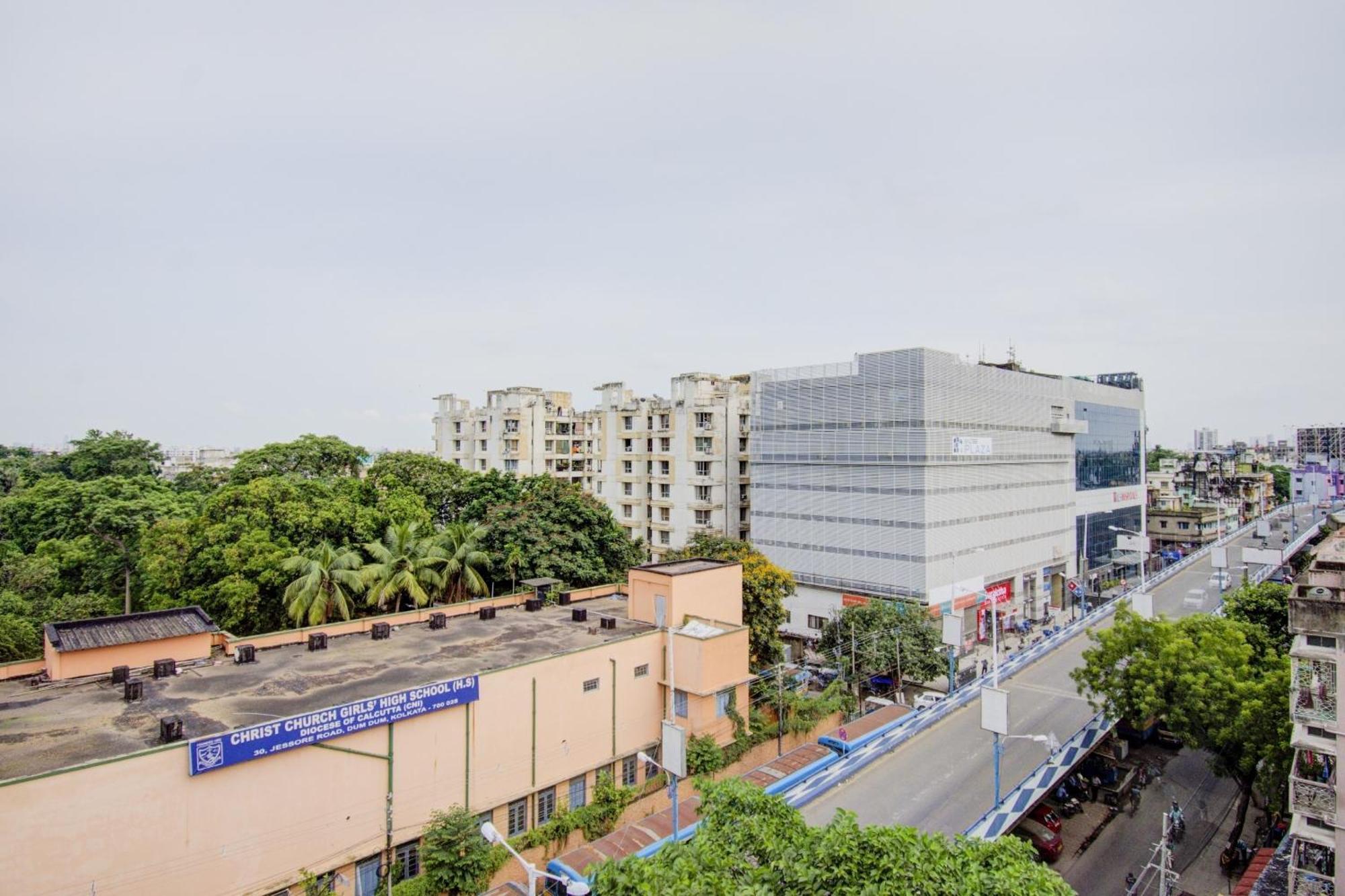 Super Townhouse Gokul Regency Near Dum Dum Metro Station Hotel Exterior photo